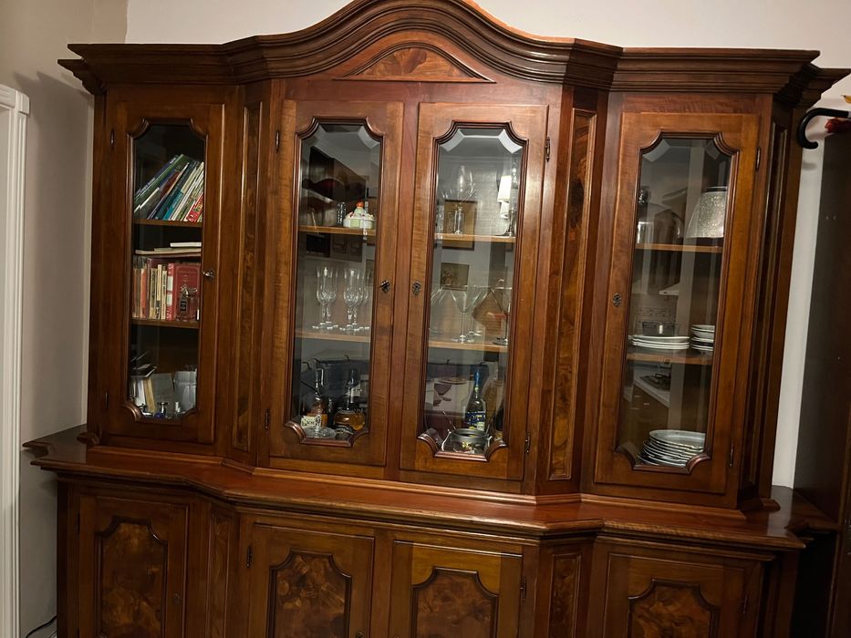 Mobilă living – lemn masiv de nuc + geam cristal – Stare impecabilă