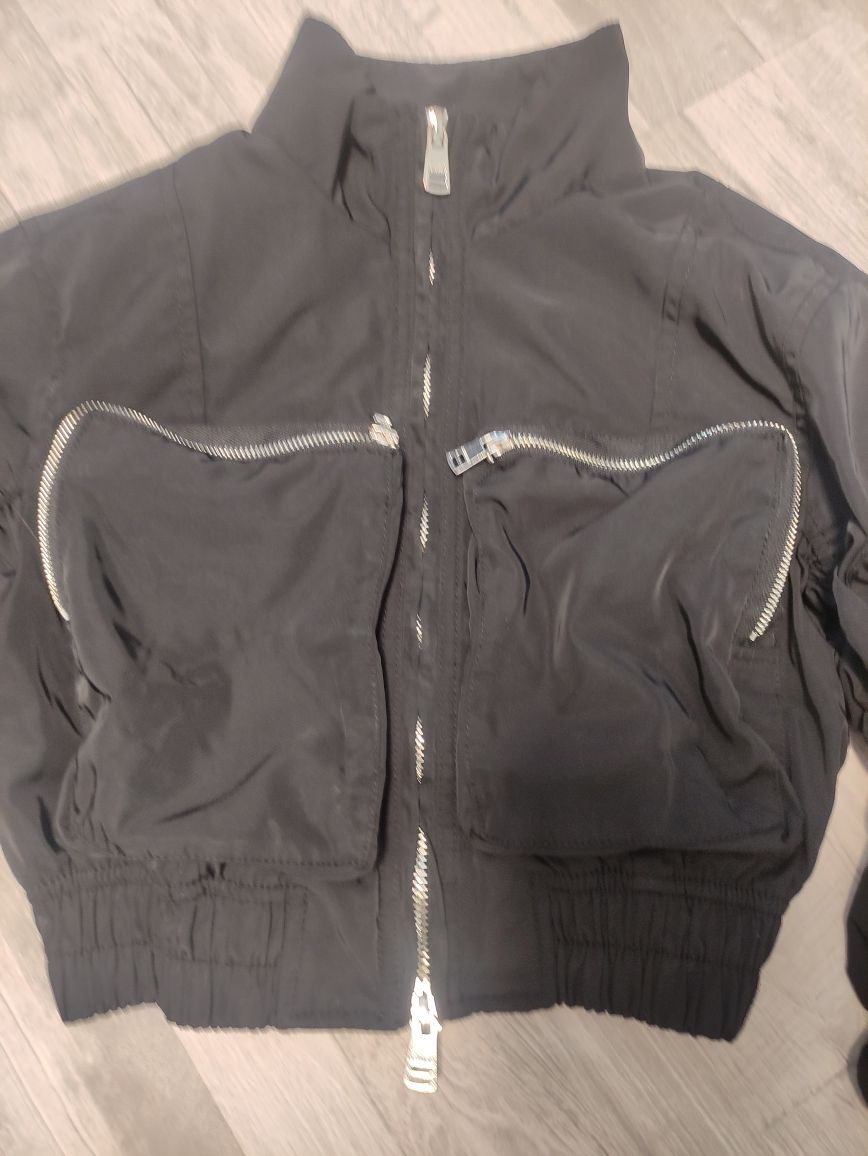 Bershka XS размер къси яке