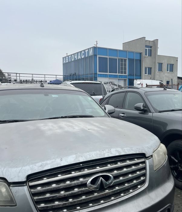 Infiniti fx35 2005г. на части