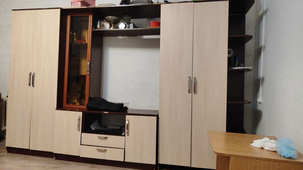 Срочно продам шкаф