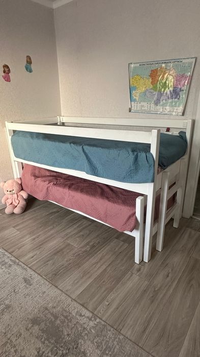 Продам двухъярусную кровать