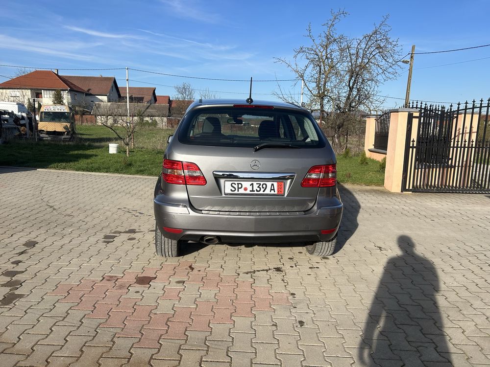 Vand Urgent  Mercedes B classe 2012 1,6 benzina Euro 5