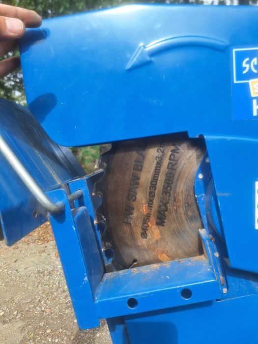 Fierastrau circular pentru taiat lemne de foc