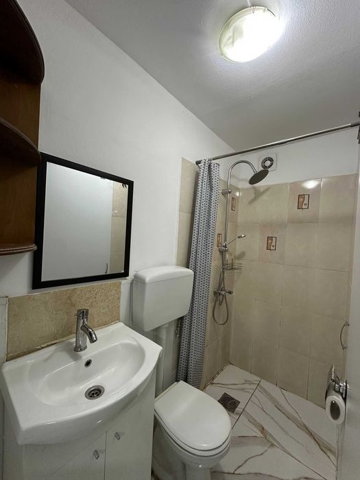 inchiriez apartament cu 1 camera -  anexa la casa tip studio
