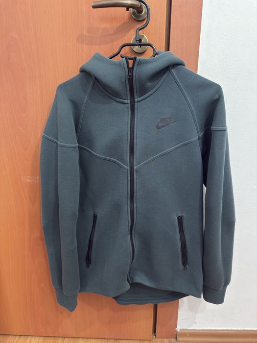 Дамски Анцуг Nike в зелен звят