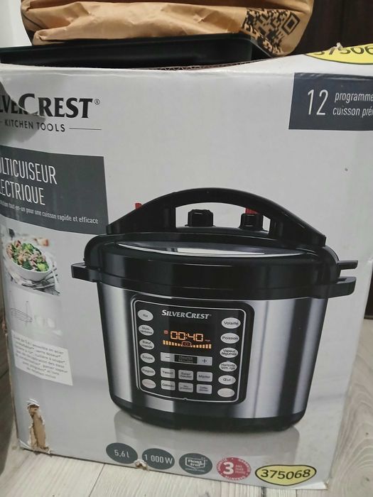 Multicooker,oala sub presiune de gatit