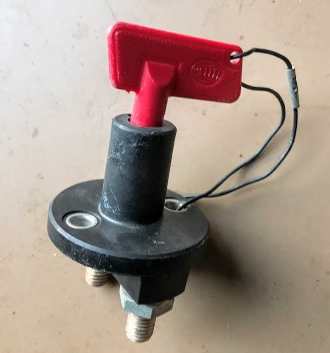 Оригинален Комплект HELLA за релокация на акумулатор с ключ маса