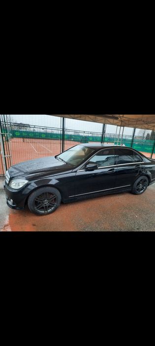 Vând Mercedes Benz C clase