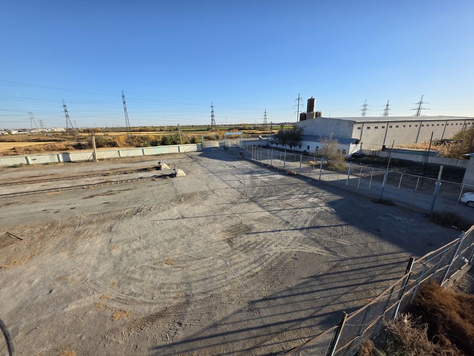 Maydon ijaraga beriladi!