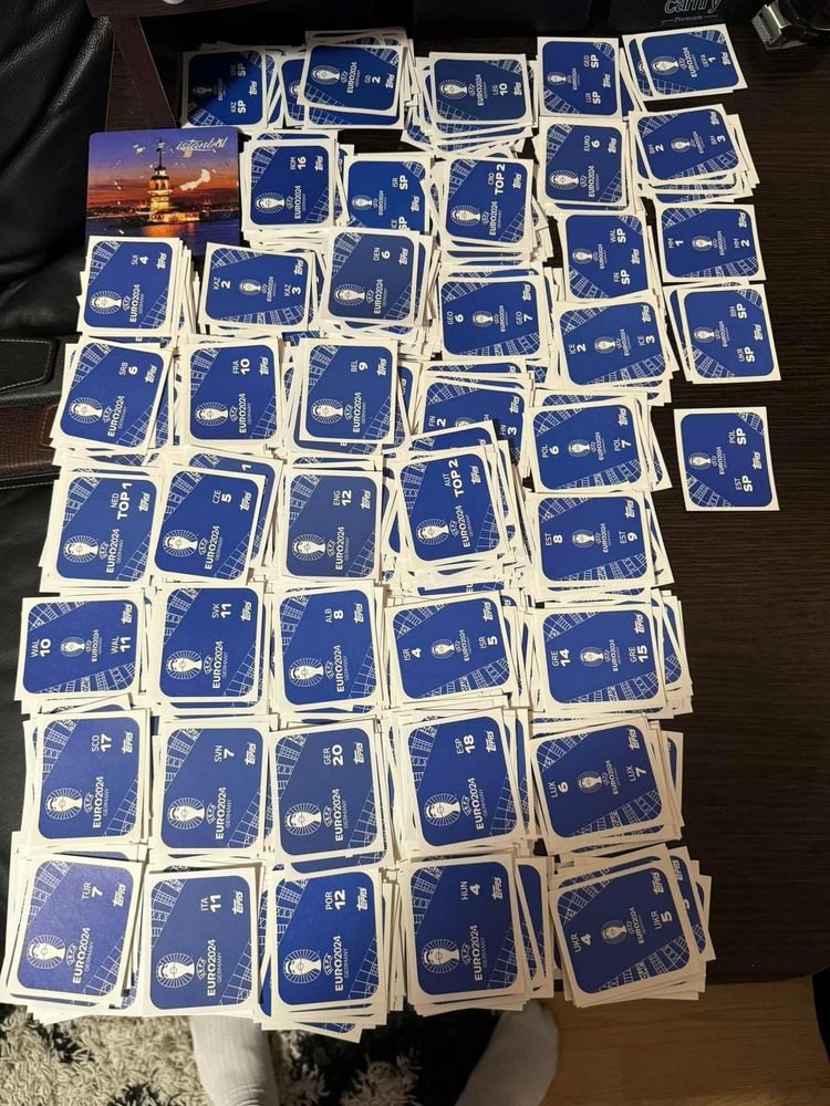 De vanzare stickere Topps Euro 2024