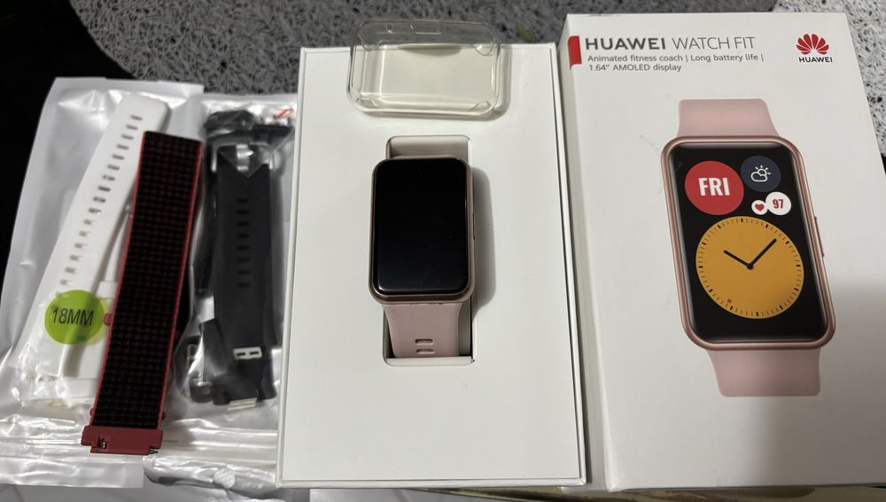 Смарт часовник Huawei watch fit