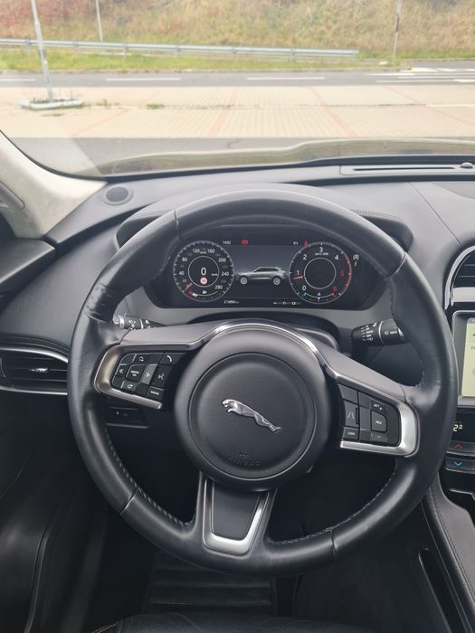 Vând Jaguar F - Pace 2019