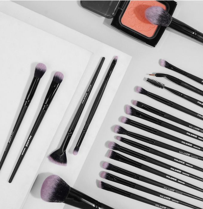 Set de 20 pensule profesionale pentru make-up