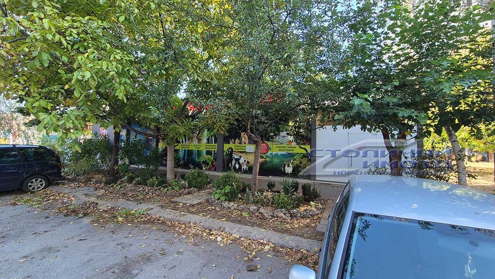 Магазин в самостоятелна сграда в Дружба 2