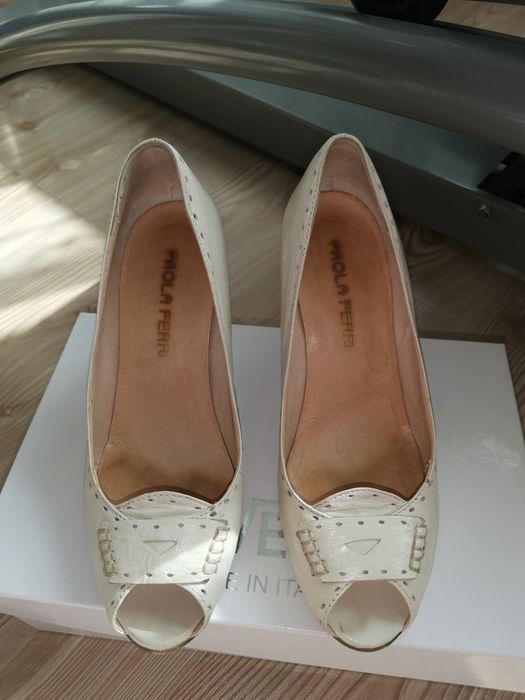 Pantofi eleganti din piele naturala - marime 36