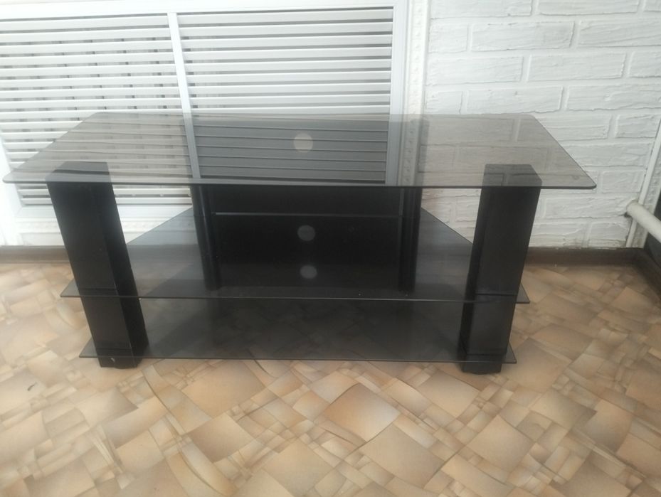 Продам стол под телевизор