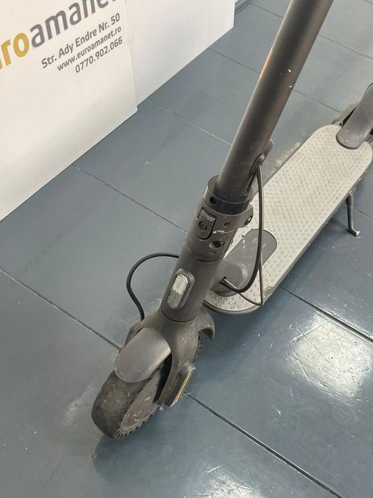 Trotineta electrica Xiaomi Mi Electric Scooter Essential, putere -A-