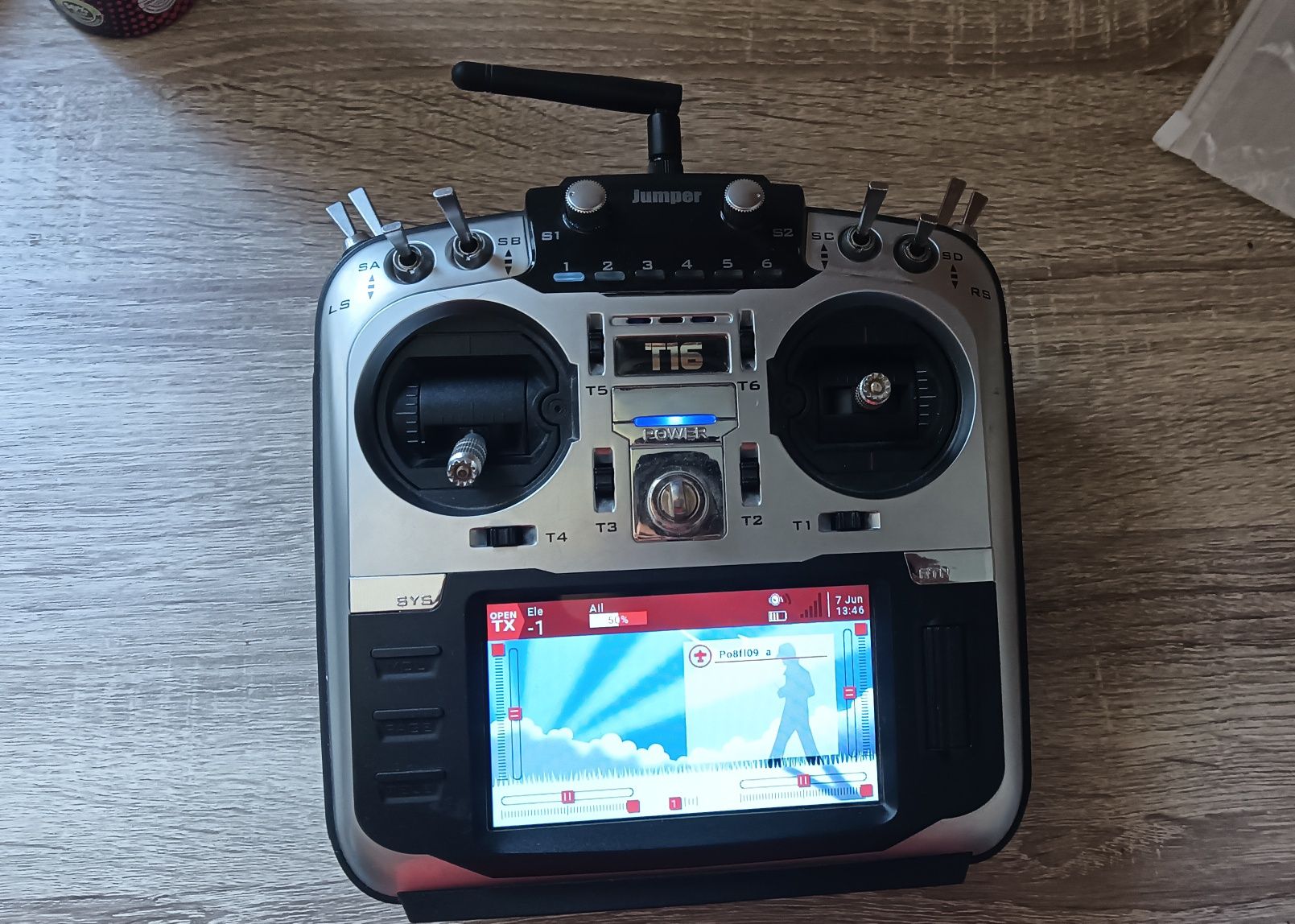 Motoplanor Phoenix V2 gata de zbor cu statie Jumper T16 Pro