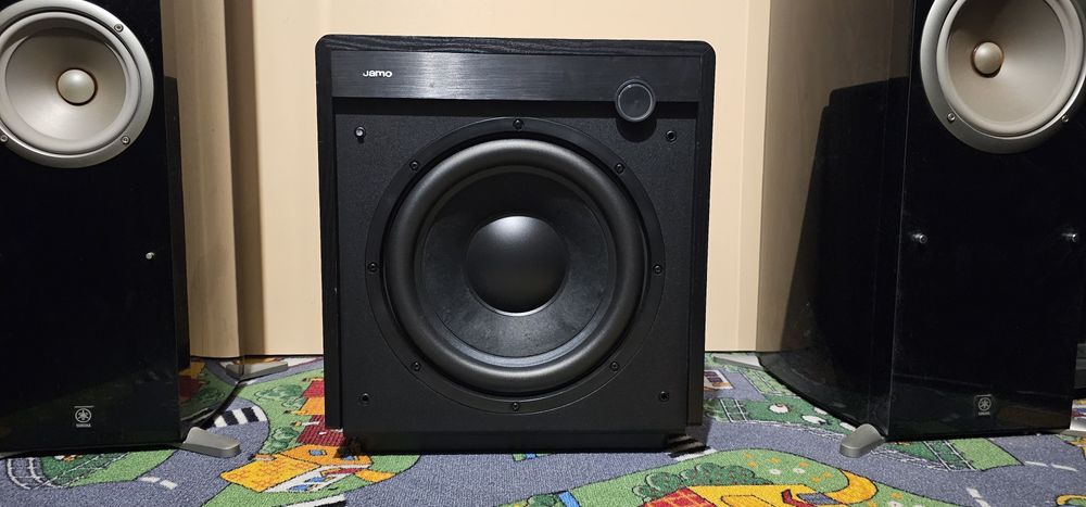 Jamo SUB 660 - subwoofer activ pentru filme sau muzica