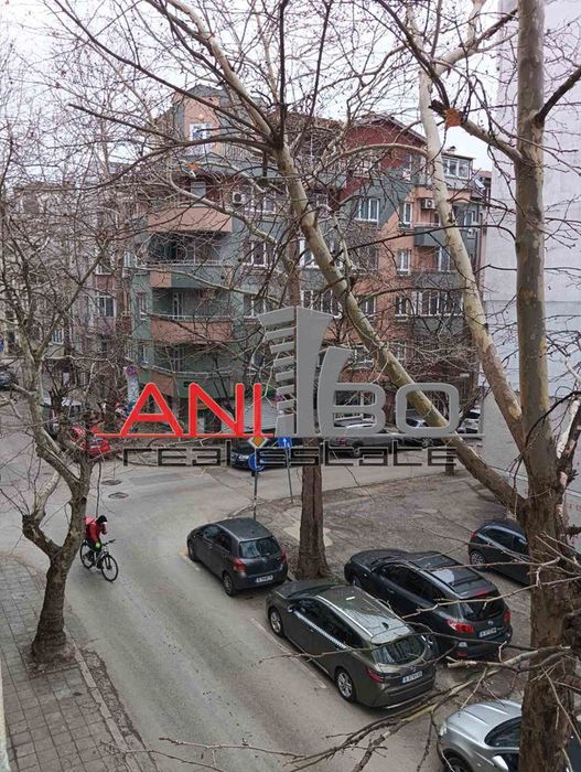 Продава се Тристаен апартамент в Варна, Левски - 82 кв.м за 2561 €/кв.м - Снимка #2