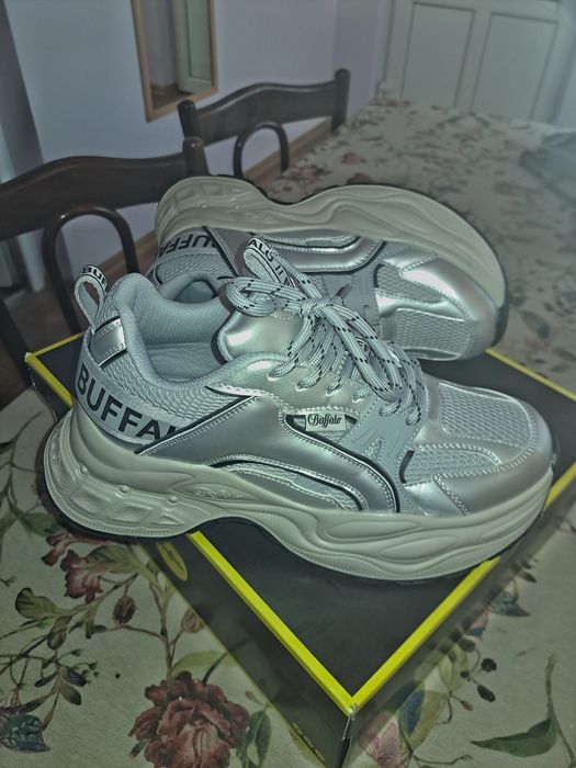 Sneakers Buffalo