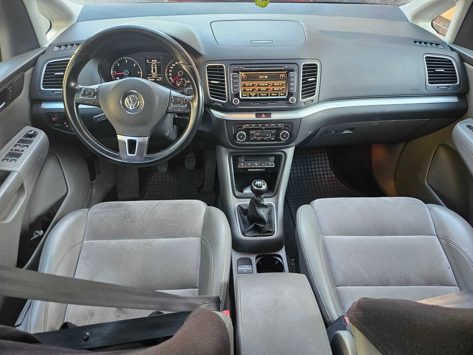 Volkswagen Sharan 2012 2.0 TDI BlueMotion Tehnology Comfortline 170 CP