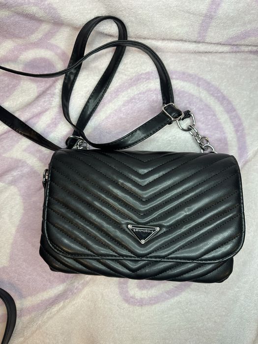 Дамски чанти носени по един път и нови