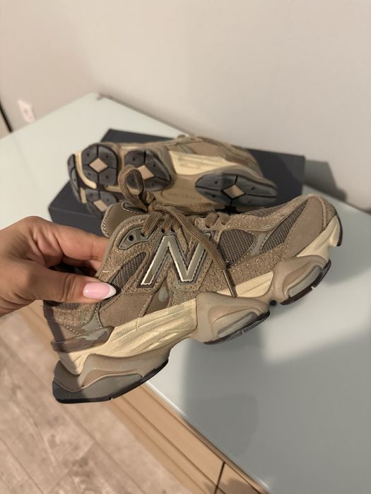 New Balance 9060