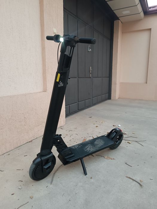 Продаю KUGOO KIRIN HX PLUS проктический новый пробег 80км .