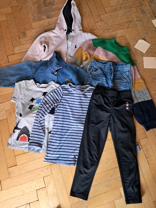 Дрехи за момиче 122 - общо 10лв.