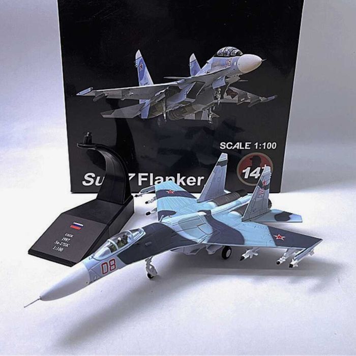 Macheta avion metalica Su-27 UB Super Flanker C scara 1:100 21 cm