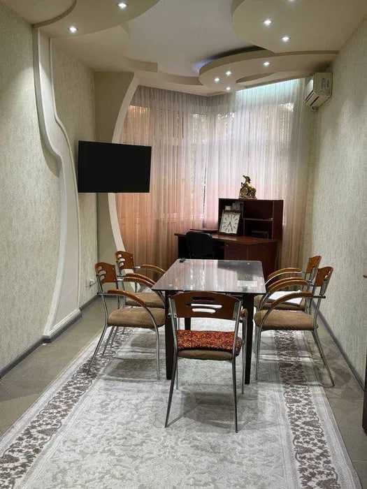 #411 Сдаётся квартира  4/4/6  улица Чехова, над кафе Bone.