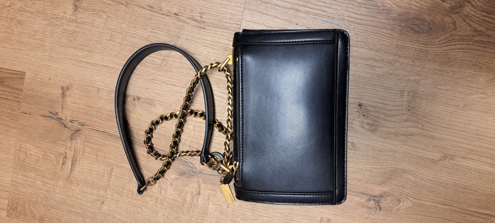 Чанта guess през рамо