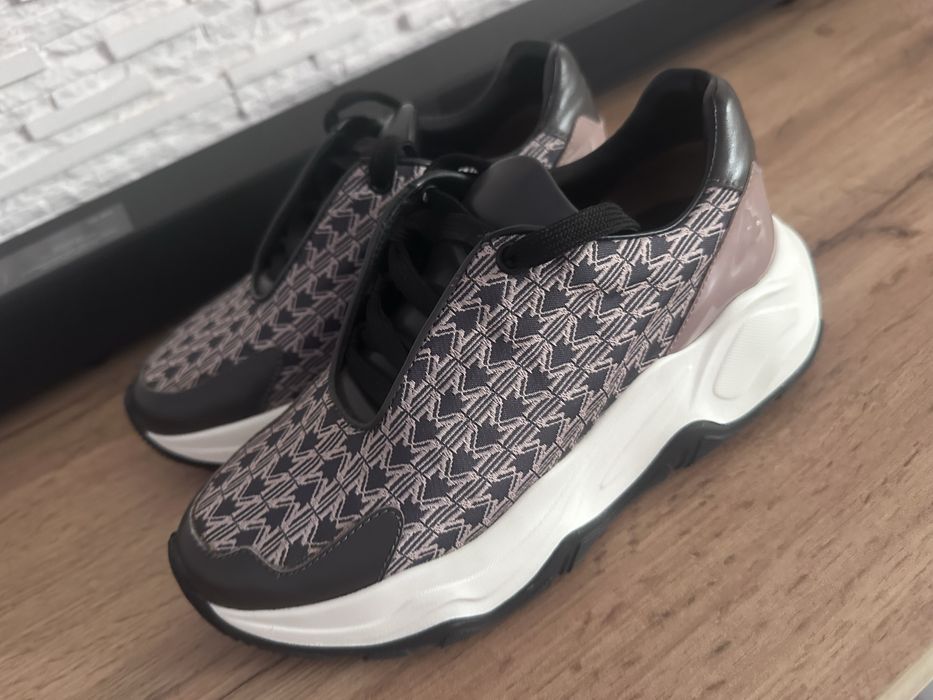 Adidasi Musette,marime 36