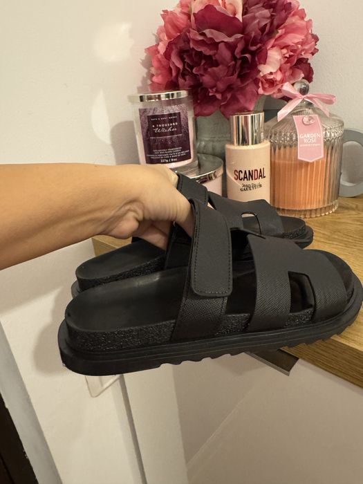 Vand papuci negri 36