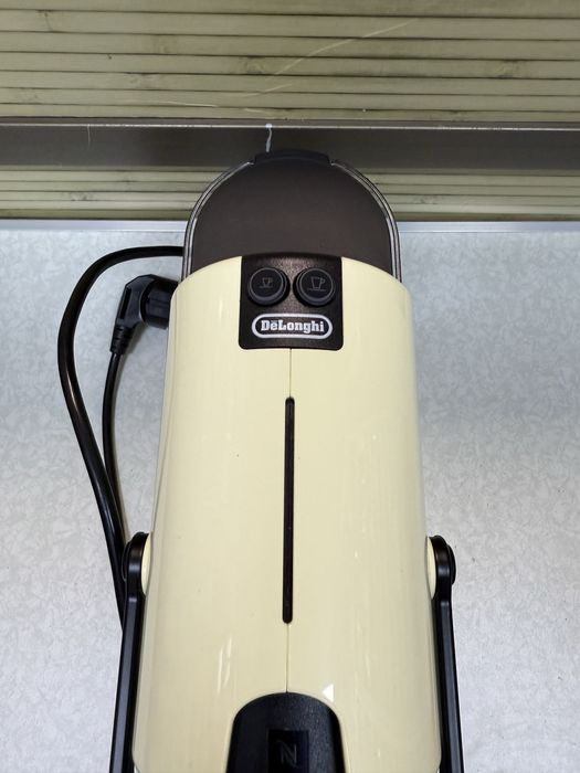 Кафемашина Nespresso De’longhi Inissia