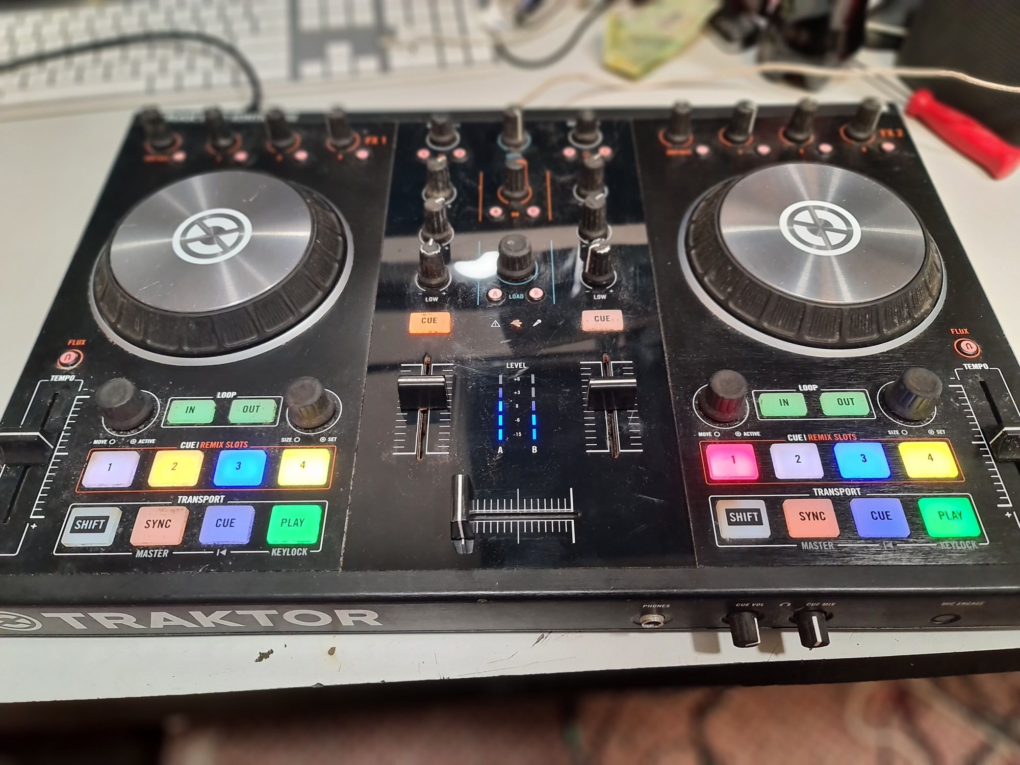 Numark traktor kontrol s2