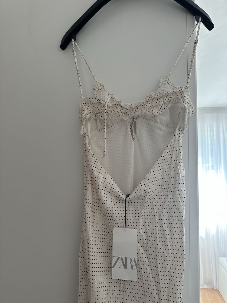 Рокля ZARA нова! на точки