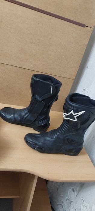 Екипировка за пистов мотор