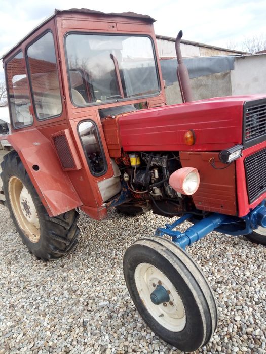 Tractor U445 cu echipament