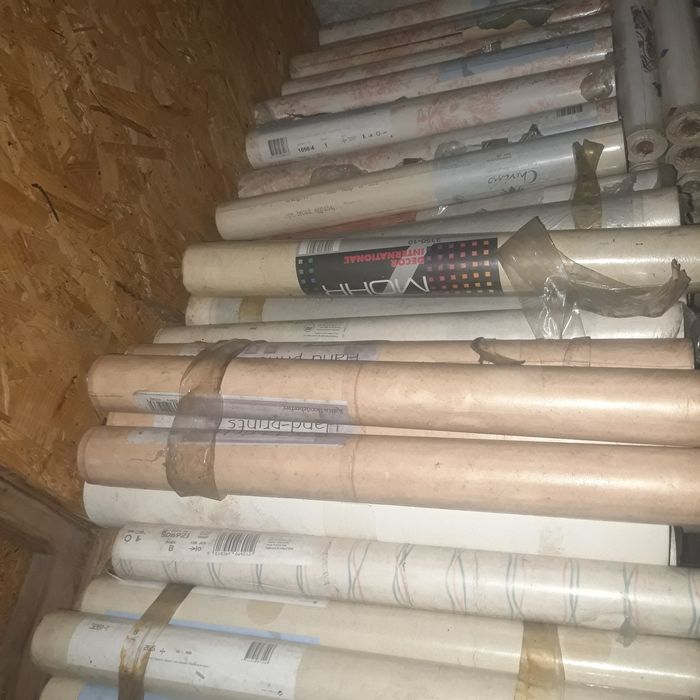 Vand tapet diverse modele angro sau la bucata