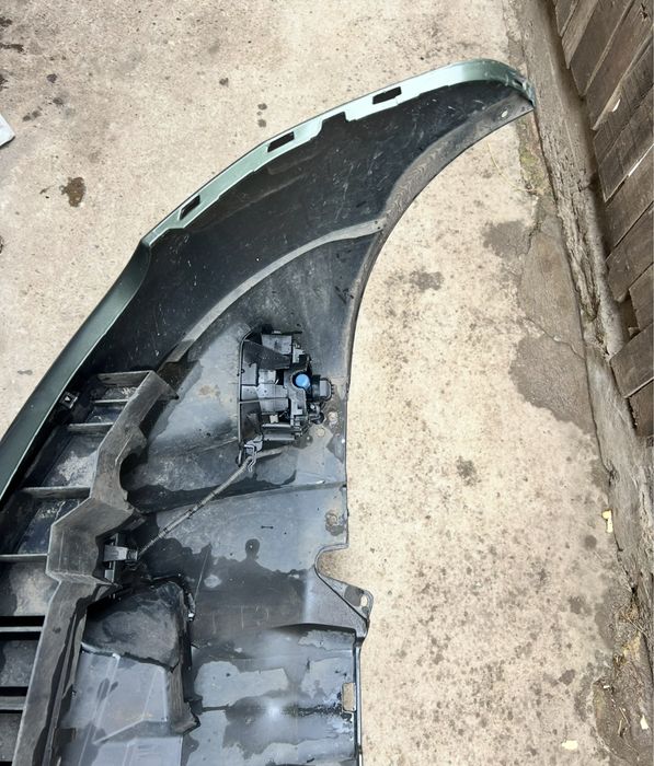 Vand bara fata Dacia Duster 2010/2013 completa