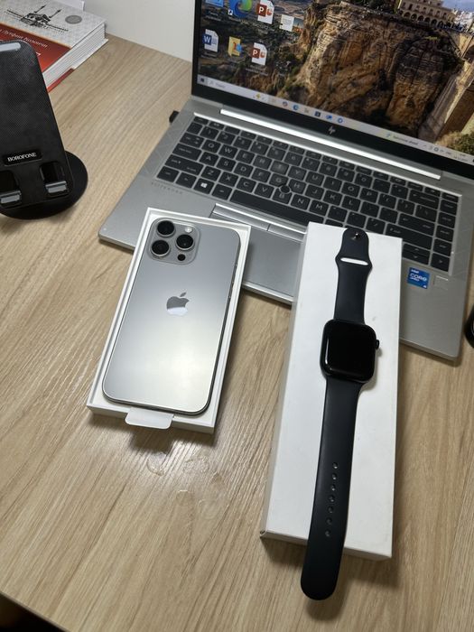IPhone 15 Pro Max 256Gb идеал IWatch 9 45mm идеал срочна!