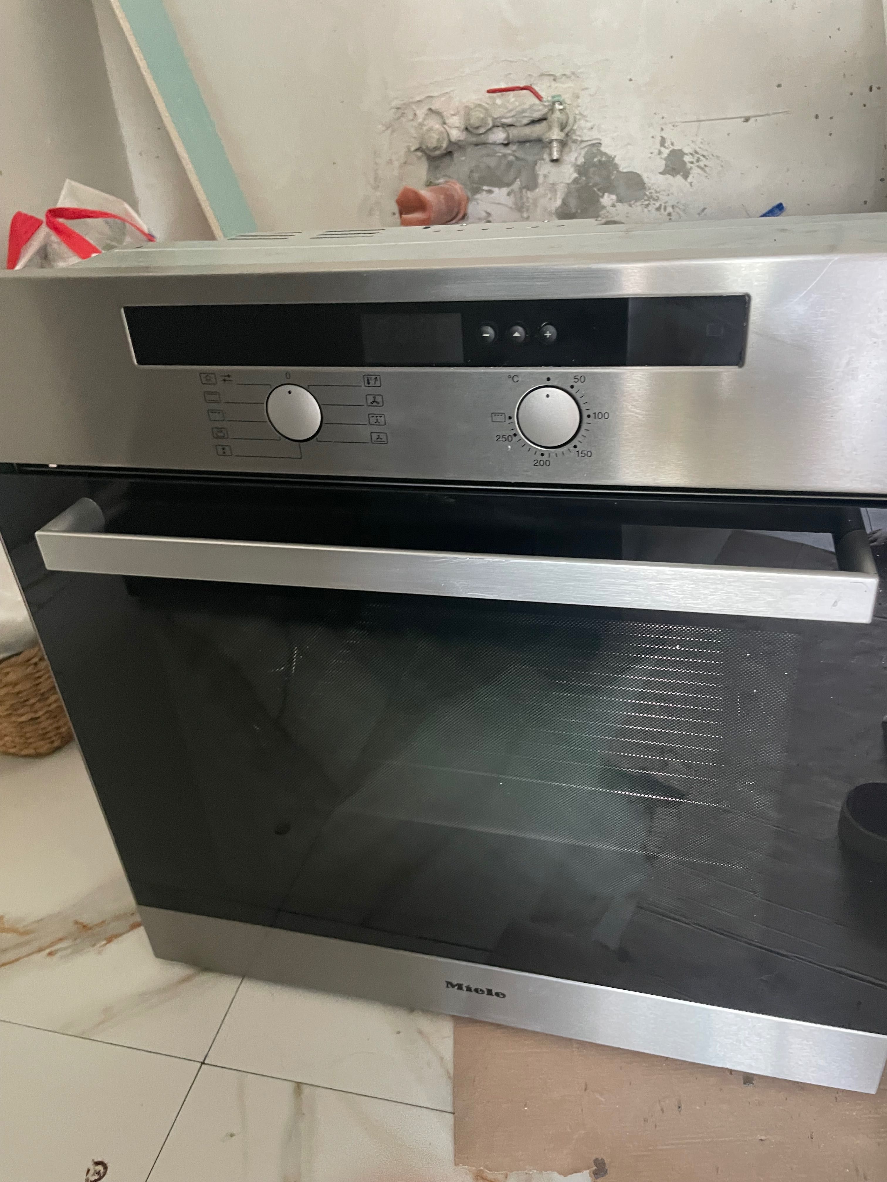 Фурна за вграждане Miele
