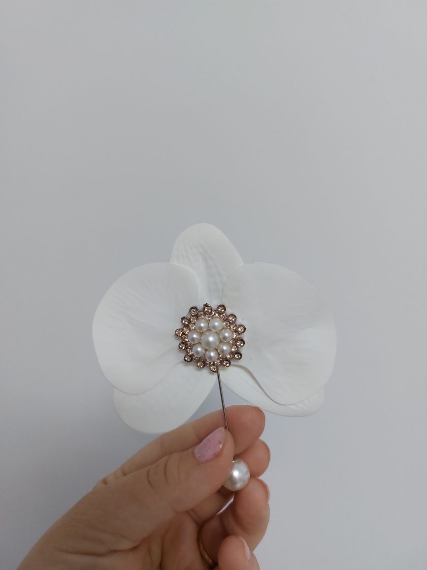 Brosa pin orhidee