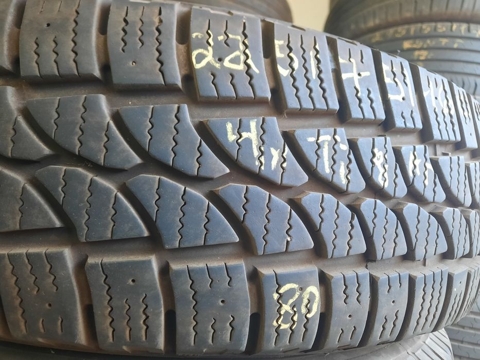 225/75/16С дот-4523,4бр.Бусови Зимни Гуми