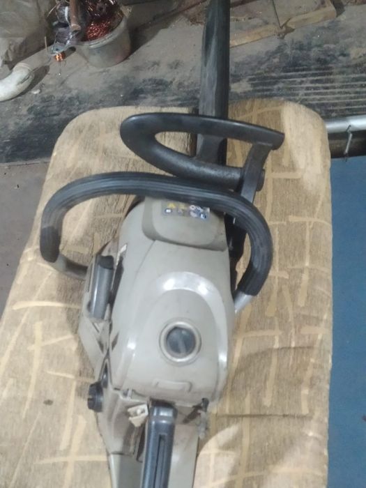 Продам бензопилу и Эл. пилу