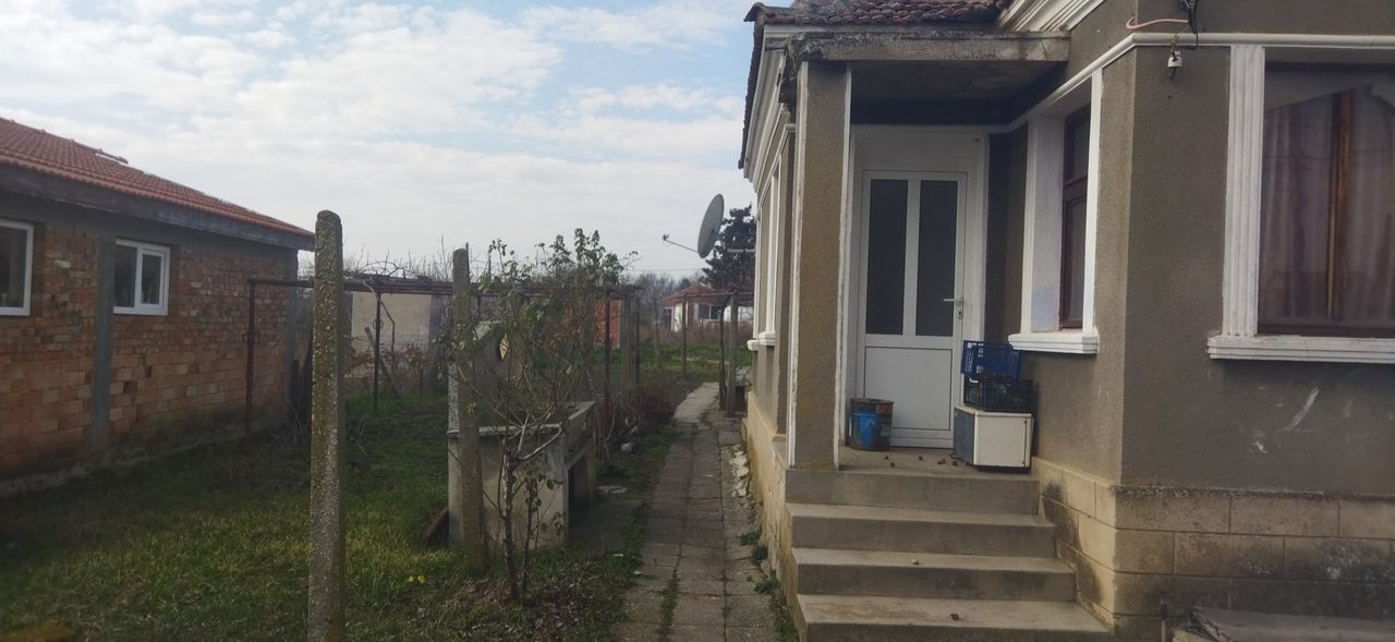 Продава се Къща в Каблешково - 50 кв.м за 1200 €/кв.м - Снимка #1