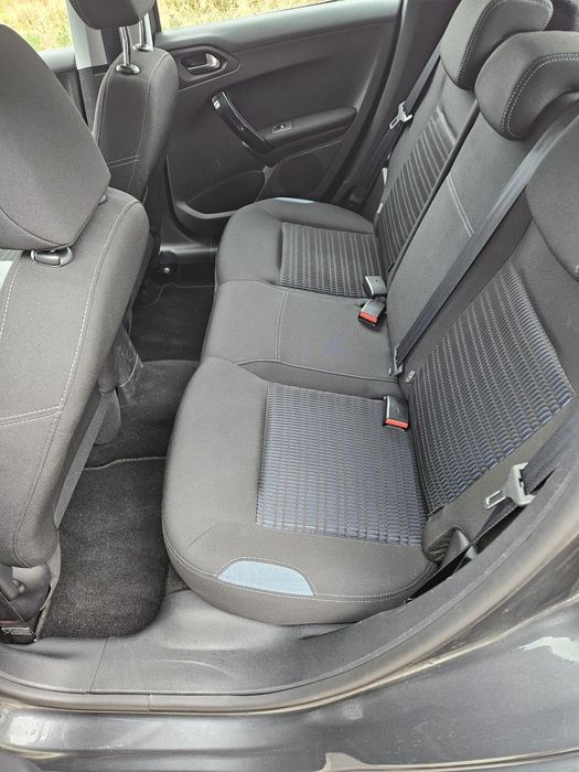 Peugeot 208 - 1.6 HDI - Impecabil