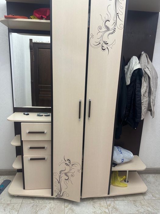 Продам прихожку!!!